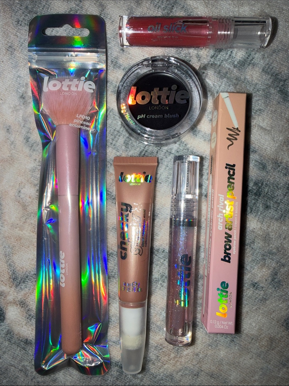 Lottie London Makeup Bundle with Highlighter Brush! RV:$50!!! STEAL!